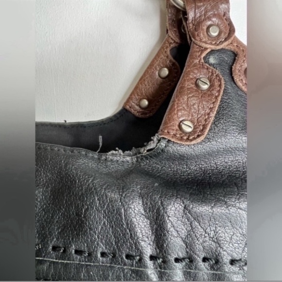 The Sak Leather Indio Shoulder Bag - Picture 3 of 4